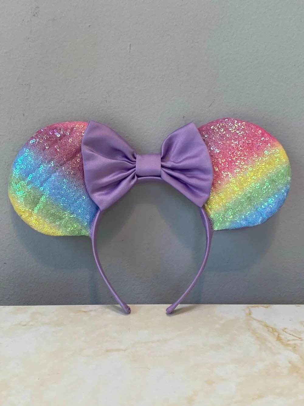 Disney World Minnie Mouse Rainbow Ombre Sequin Ears Purple Bow Headband